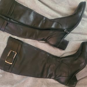 Tahari Boots